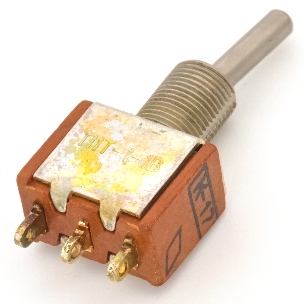 П1Т-1-1В on-on, 5A(Ампер) 250V(Вольт) Микротумблер однополюсный, пайка, ОЮ0.360.028ТУ, 2007г, фото