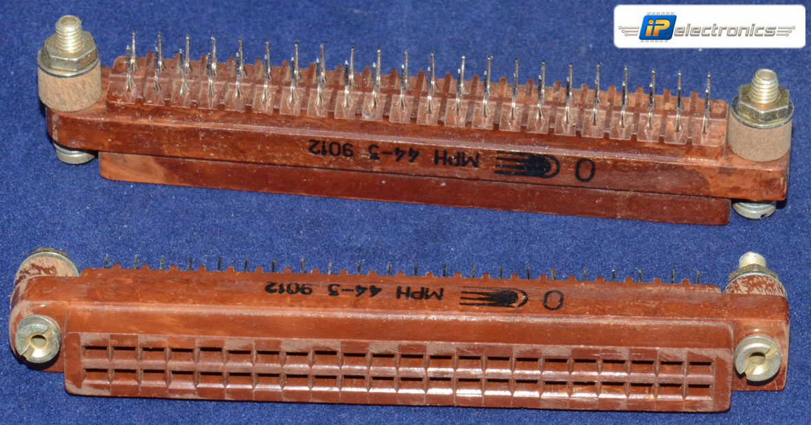 МРН44-3 Розетка карболитовый корпус, "1", фото