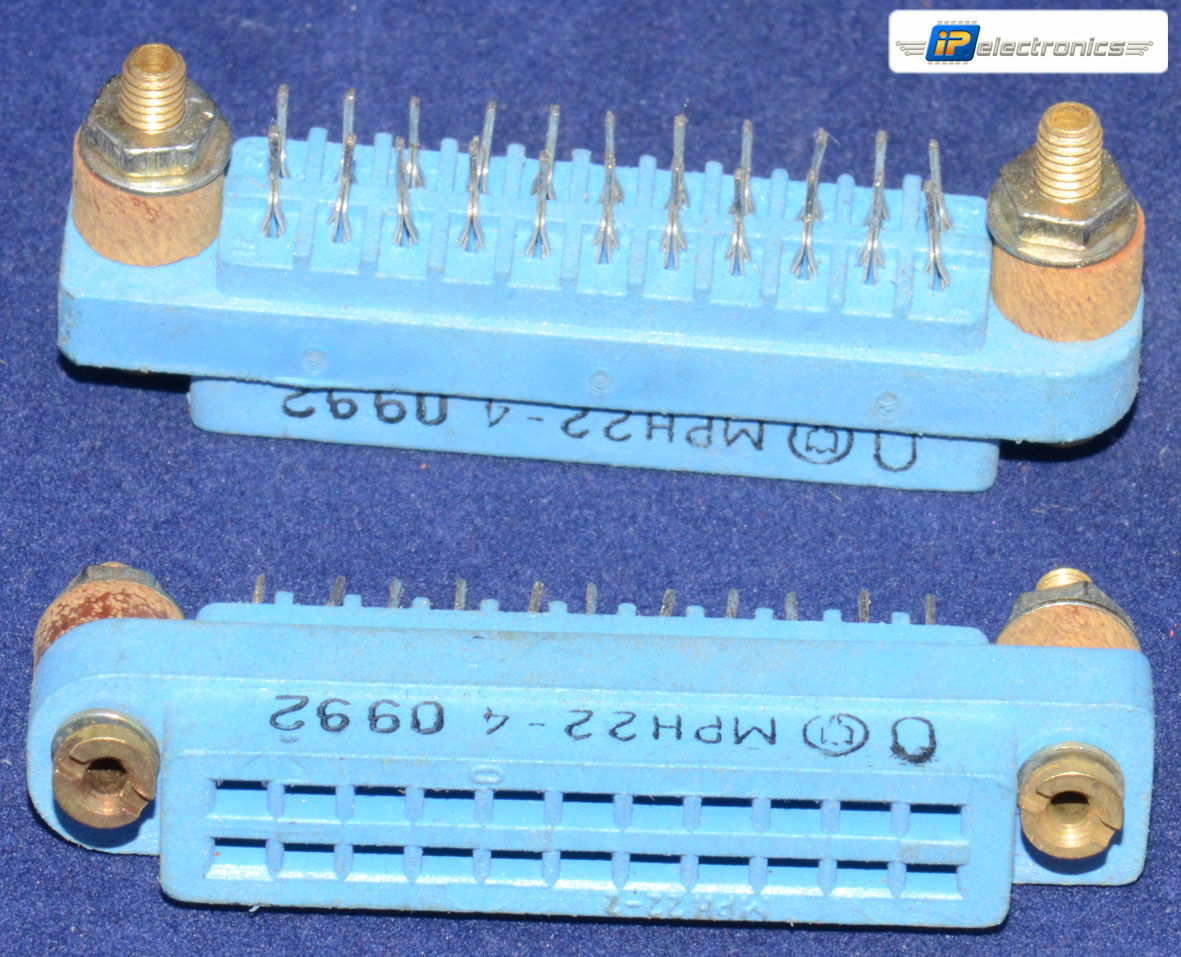 МРН22-4 Розетка пластмассовый корпус, фото