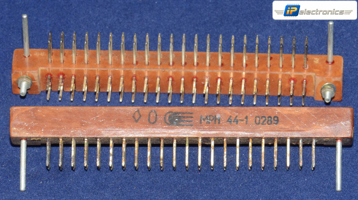 МРН44-1 Вилка карболитовый корпус., фото