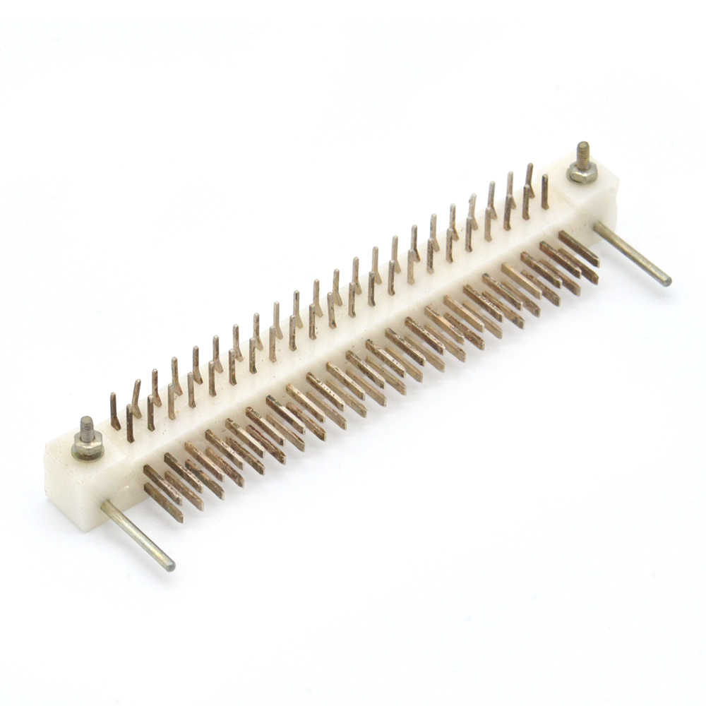 МРН44-1 Вилка пластмассовый корпус., фото