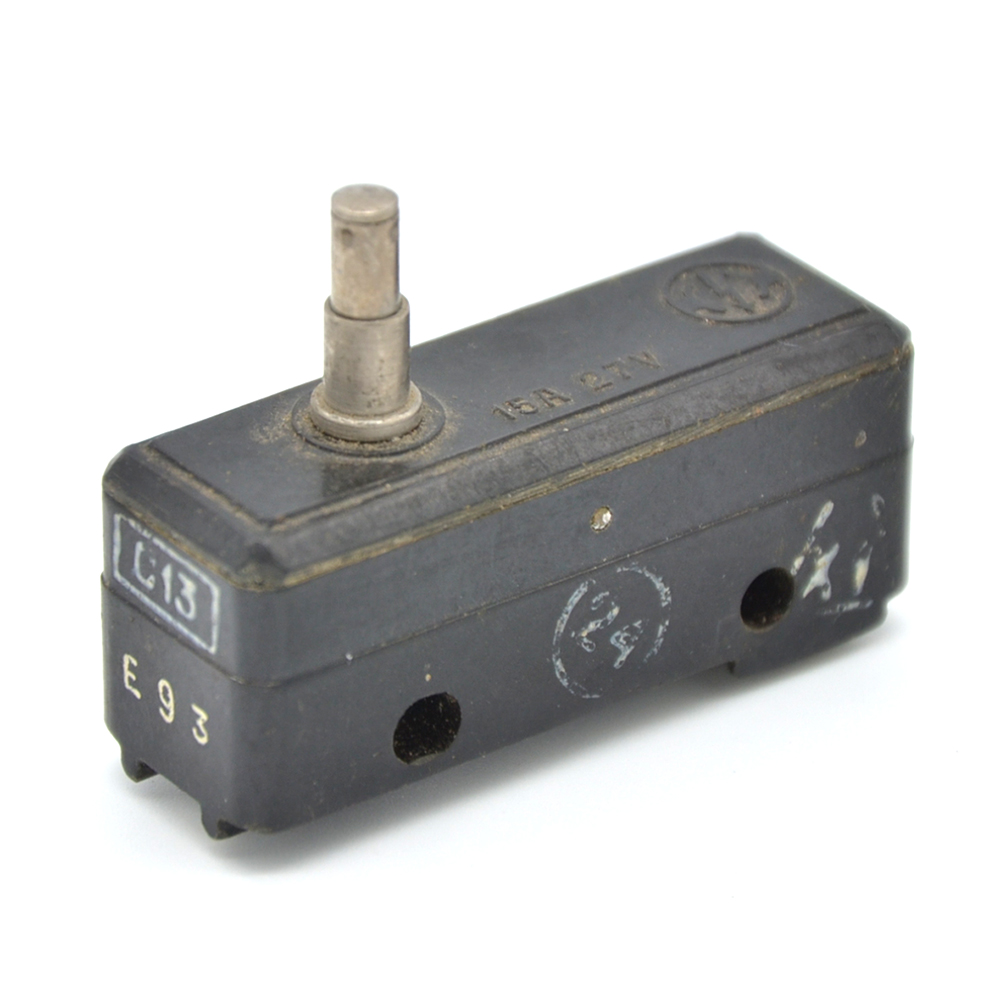 А801-А под пайку толкатель 15А(Ампер) 27VDC(Вольт) 8A(Ампер) 220VAC(Вольт) Микропереключатель., фото