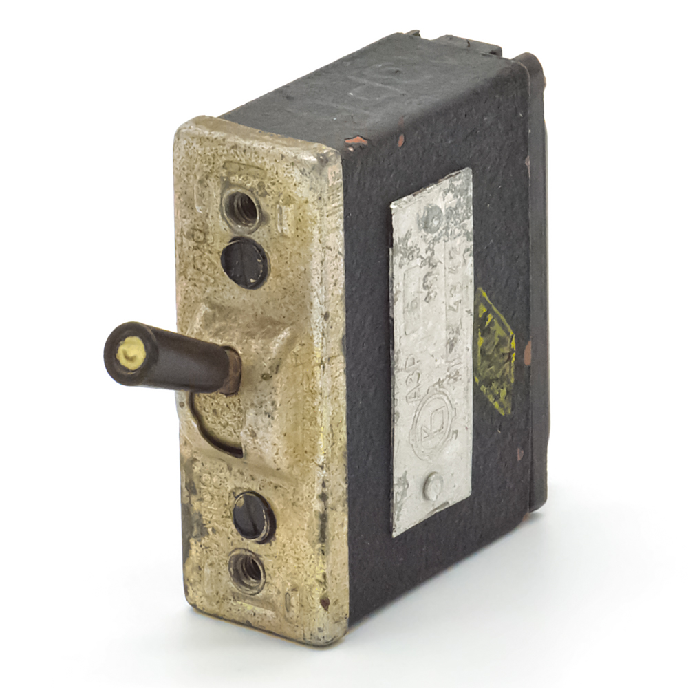 АЗР-6 6A(Ампер) 30V(Вольт) Автоматический выключатель., фото