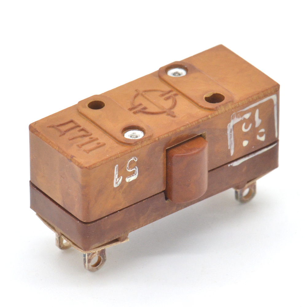 Д711 под пайку кнопка 8A(Ампер) 30VDC(Вольт) 3A(Ампер) 220VAC(Вольт) Микропереключатель., фото