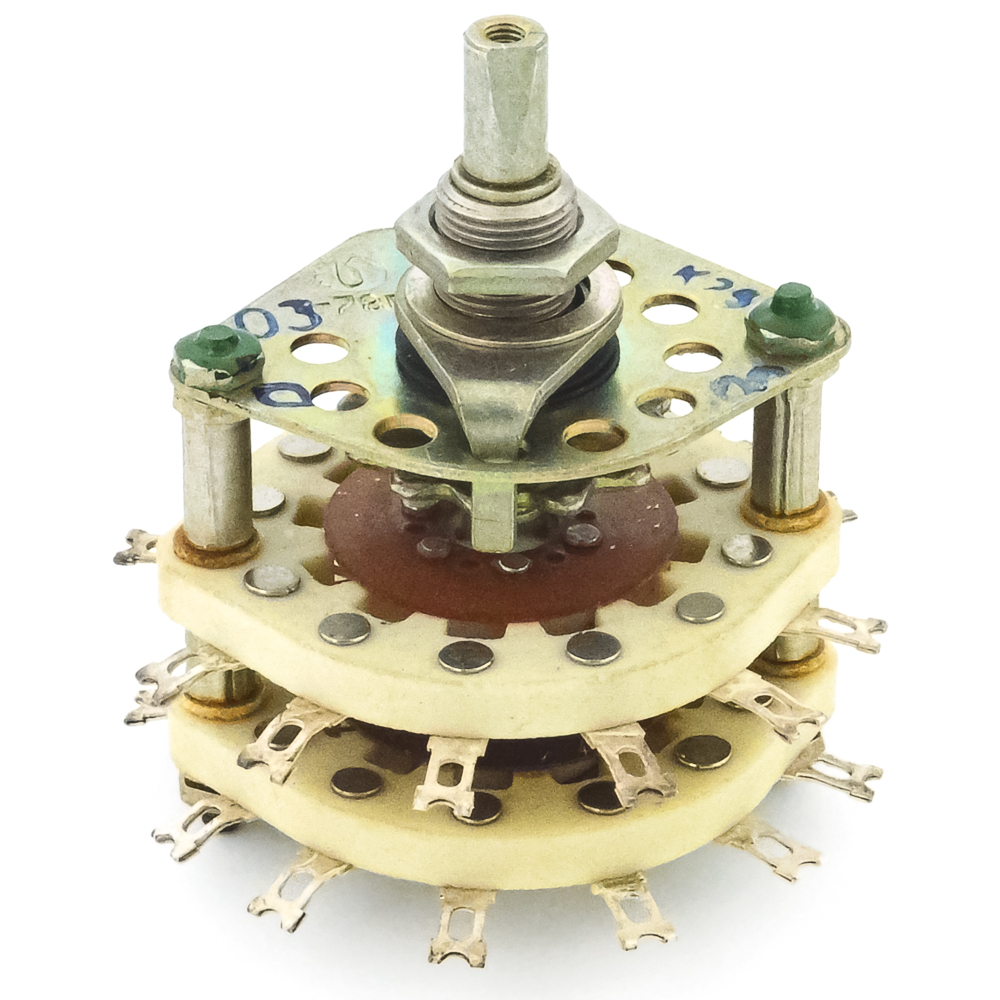 ПГК-5П4Н-8 5 положений 4 направления 3A(Ампер) 350V(Вольт) вал ОС-6 (гладкий с конической лыской с резьбой) Переключатель галетный, УС0.360.059ТУ, фото