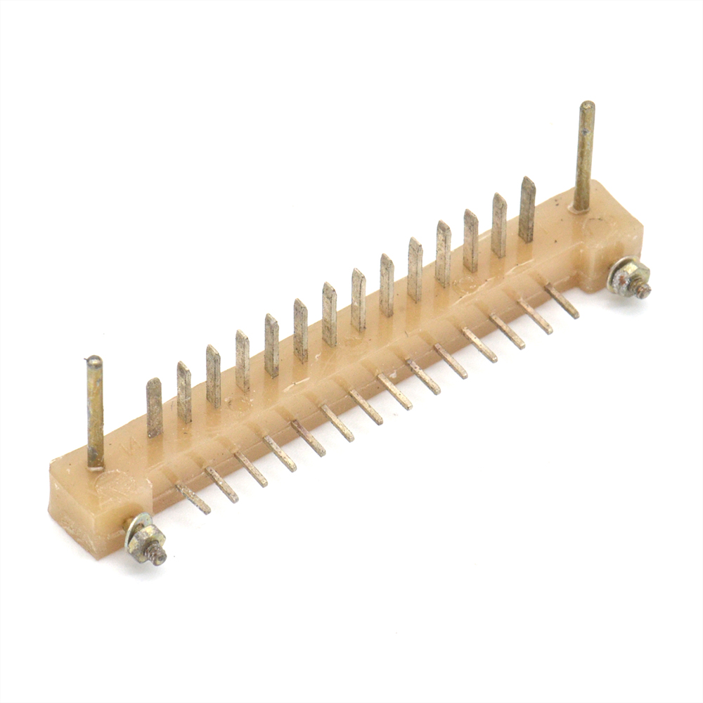 МРН14-1 Вилка пластмассовый корпус., фото