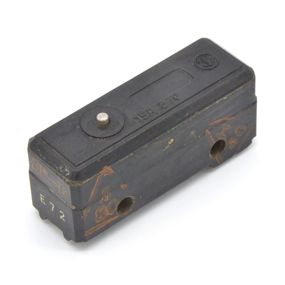 ВК1-142-2 под пайку кнопка 15А(Ампер) 27VDC(Вольт) 8A(Ампер) 220VAC(Вольт) Микропереключатель, фото